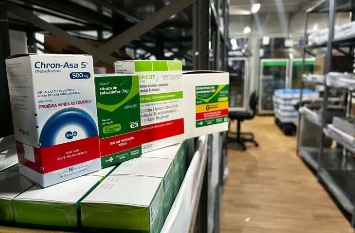 Imagem de compartilhamento para o artigo Remédio em Casa ultrapassa a marca de meio milhão de medicamentos entregues em MS da MS Todo dia